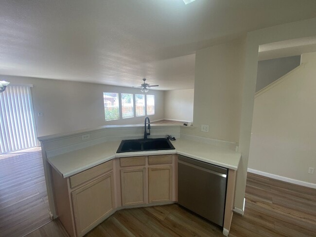 Building Photo - 9438 Canyon Meadows Dr
