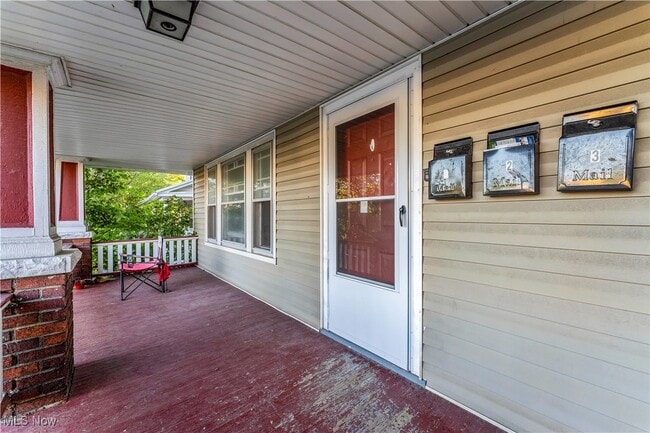 Building Photo - 1239 W 115th St