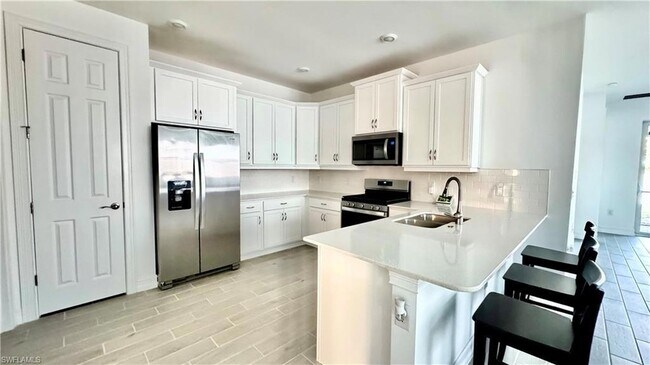 Foto del edificio - 43773 Sparrow Dr