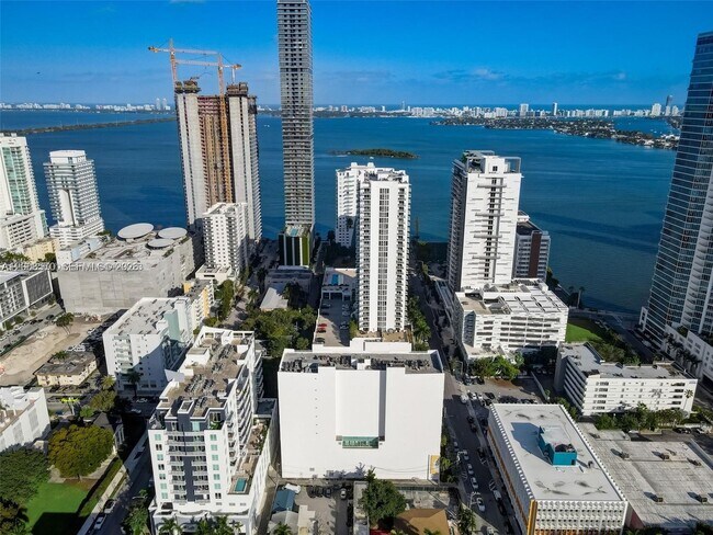 Foto del edificio - 2200 NE 4th Ave