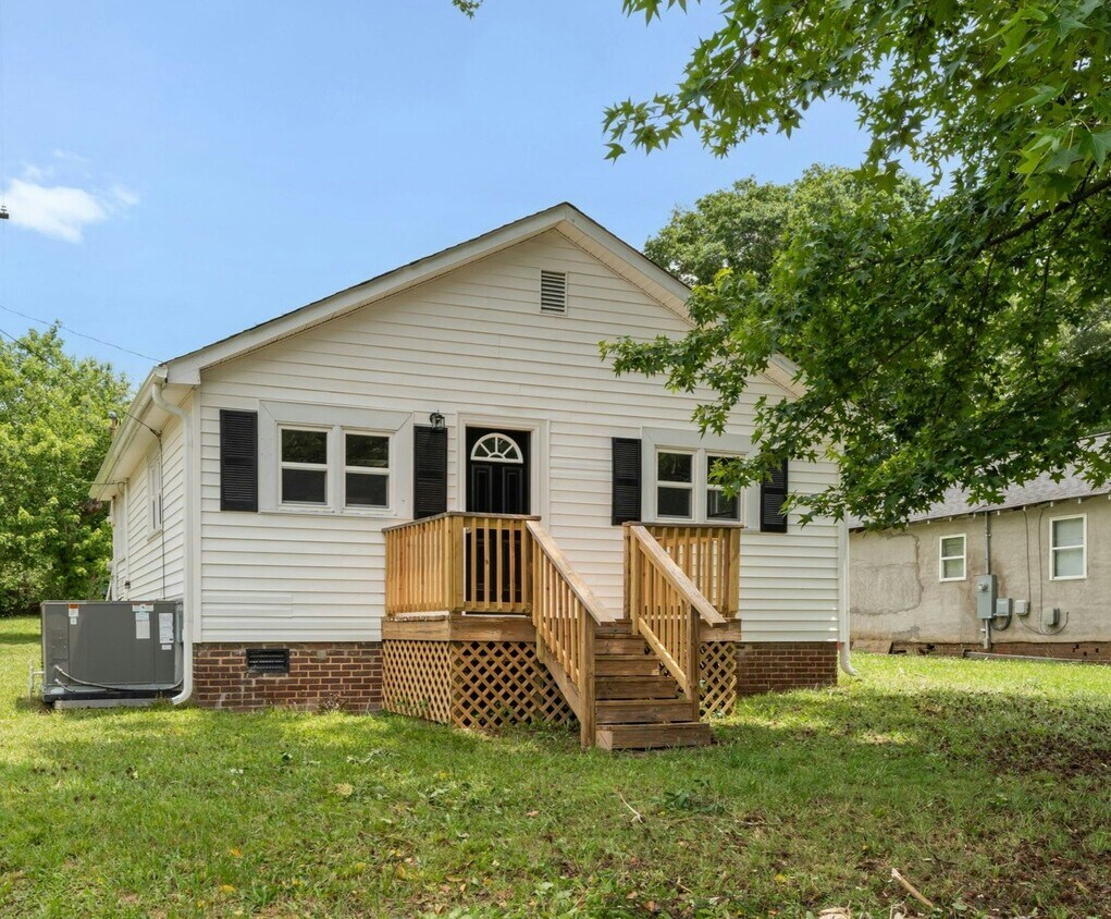 Foto principal - 901 Skyland St