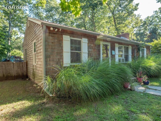 Building Photo - 117 Hog Creek Rd