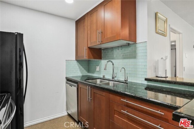 Foto del edificio - 7740 Redlands St