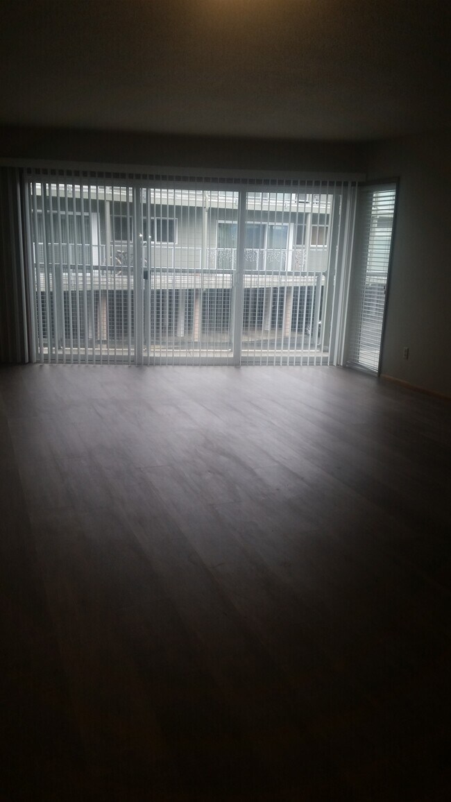 Living Area - 1576 Irving Ave