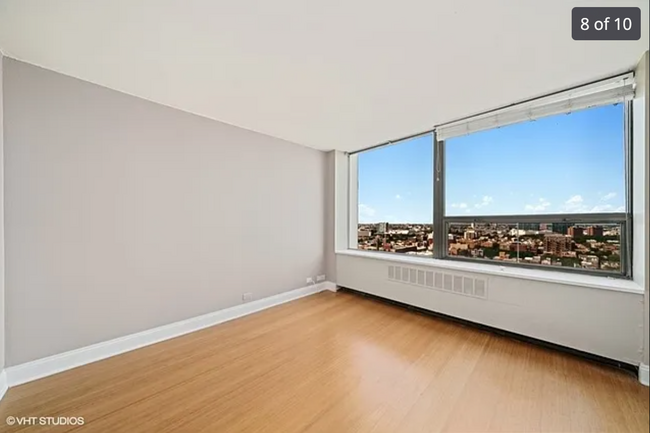 Foto del edificio - 1 bedroom in Chicago IL 60610