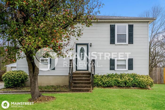 Primary Photo - 10509 Hillpark Dr, Louisville, KY 40229