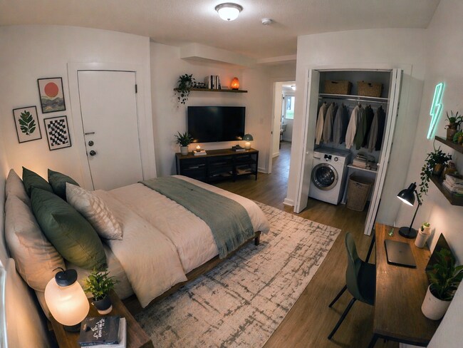 Dormitorio principal con lavandería - 101 Parkway Ave