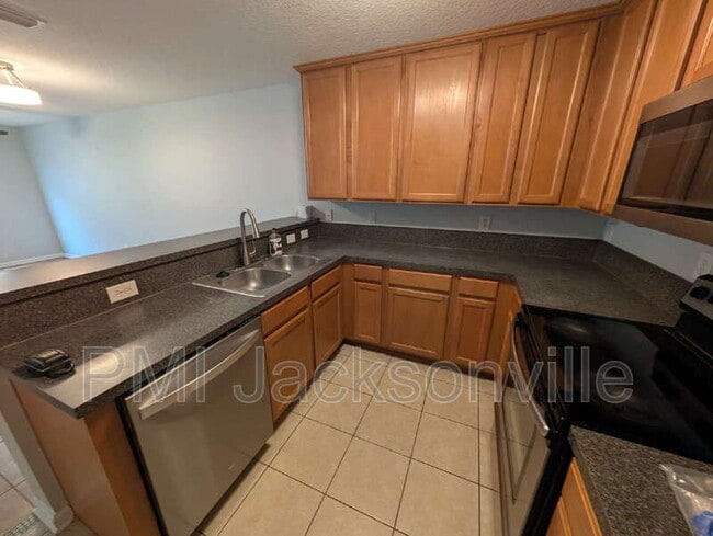 Foto del edificio - 1048 N Black Cherry Dr