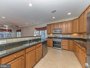 Building Photo - 3817 Champion Oak Dr
