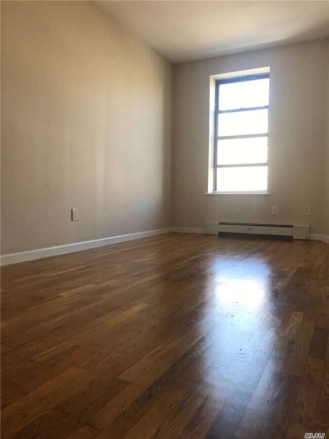 Building Photo - 1524 St Johns Pl
