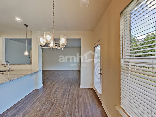 Building Photo - 693 Woodall Rd