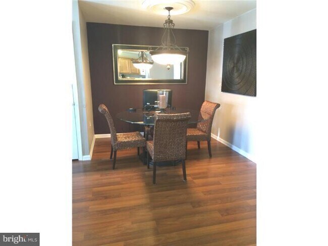 Foto del edificio - 401 Red Bud Ln