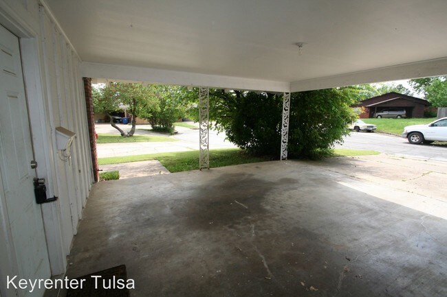 Building Photo - 4725 S Granite Pl