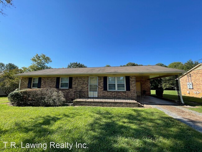 Foto del edificio - 3 br, 1.5 bath House - 316 Davis Road