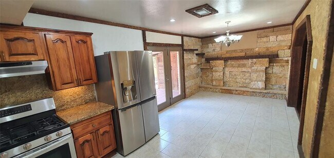Foto del edificio - 9607 Carousel Ln
