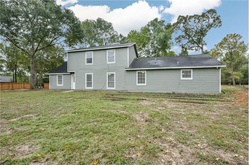 Foto principal - 25080 Farm to Market Rd 1488