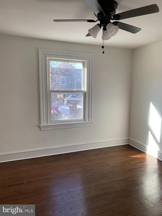 Building Photo - 80 Marple Ave