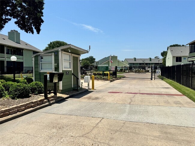 Foto del edificio - 14777 Wunderlich Dr