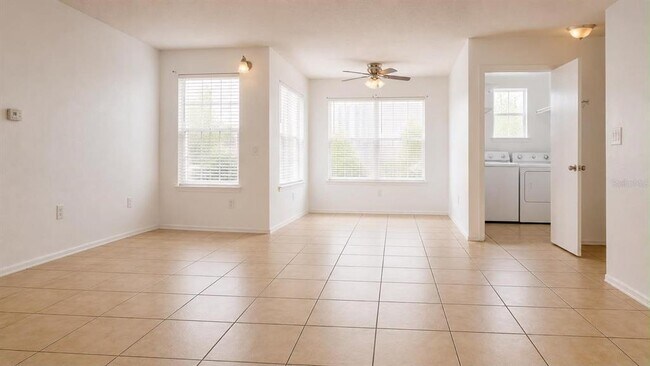 Foto del edificio - 2218 Grand Cayman Ct