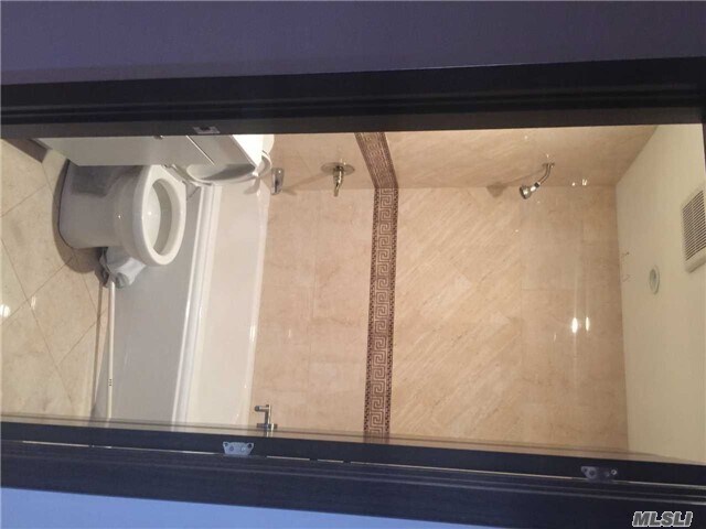 Foto del edificio - 3748 Maple Ave