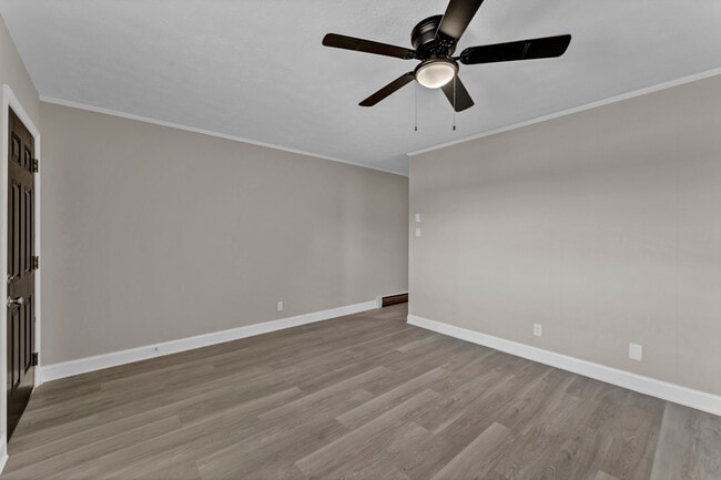 1x1 Living Room - Secret City Apartments