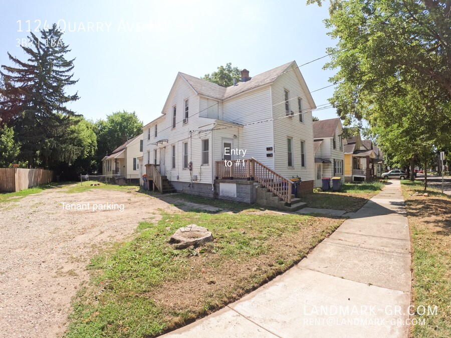 Primary Photo - 1124 Quarry Ave NW