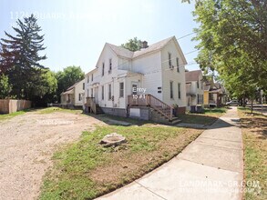 Building Photo - 1124 Quarry Ave NW