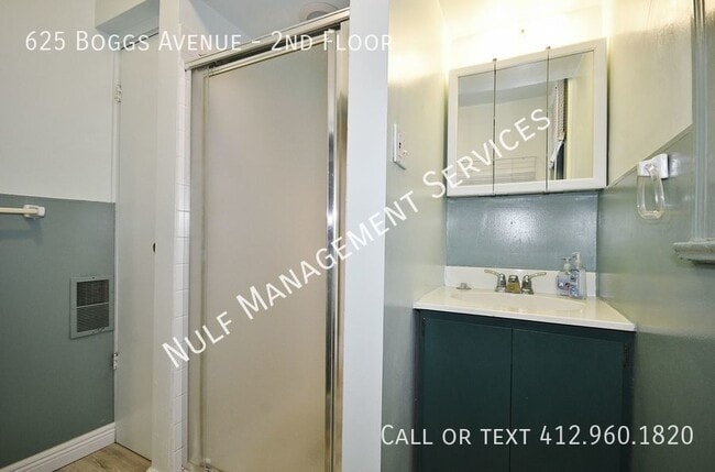 Building Photo - 3 Bed, 1 Bath unit in Mount Washington