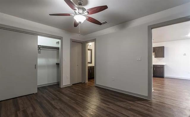 Foto del edificio - 1925 Moser Ave