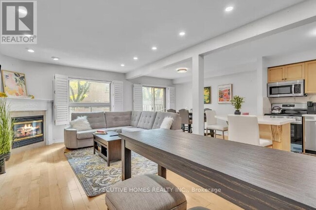 Building Photo - 1245 Stephenson Dr