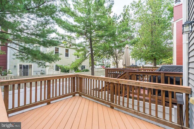 Building Photo - 6206 Little Valley Way