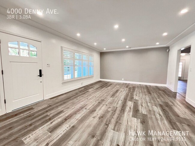Building Photo - Charming Studio City home located in a hig...