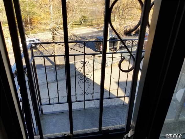 Foto del edificio - 132-15 57th Ave