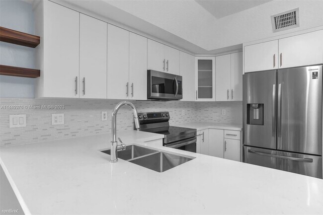 Foto del edificio - 4 br, 3 bath House - Heftler Homes At Pemb...