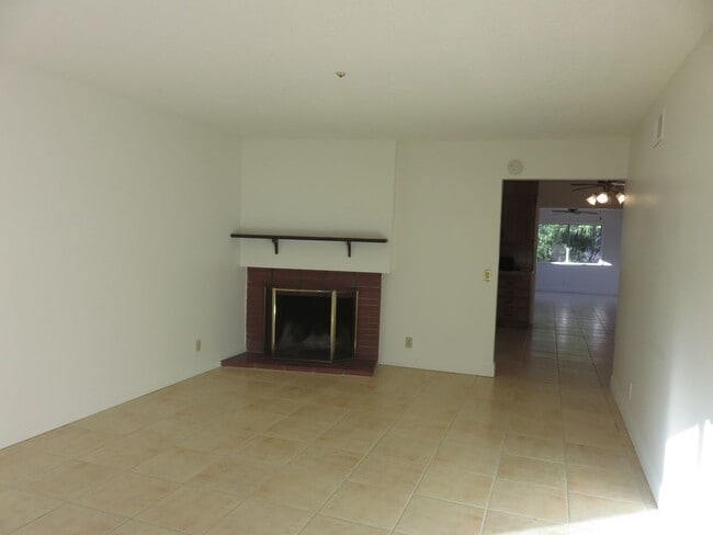 Foto del edificio - 4bd/2bath Crestview Terrace Home available in Lompoc