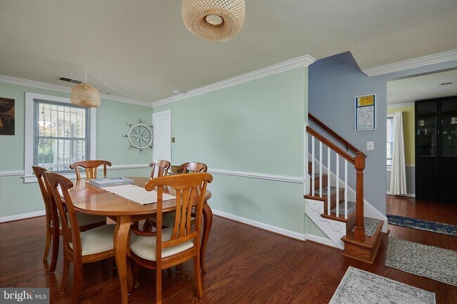 Building Photo - 5425 14th Pl