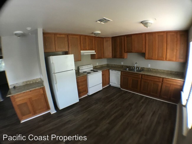 Building Photo - 5034 Manzanita Ave