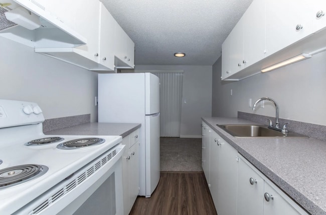 Interior Photo - Unionaire