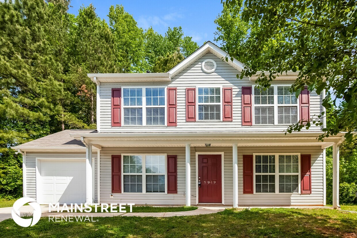 Foto principal - 5949 Hamilton Oaks Dr
