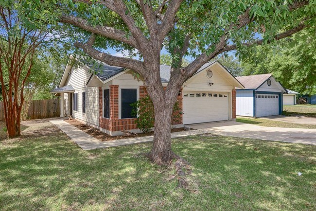Building Photo - 8786 Ridge Mile Drive San Antonio TX 78239