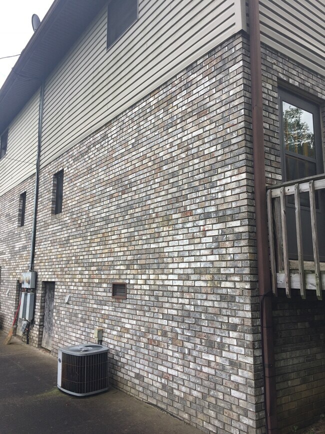 Rear of Unit - 1907 Morecott Dr