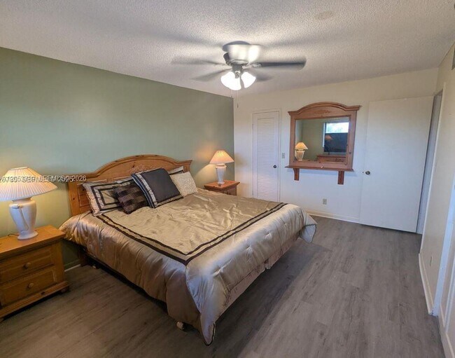 Foto del edificio - 4047 NW 16th St