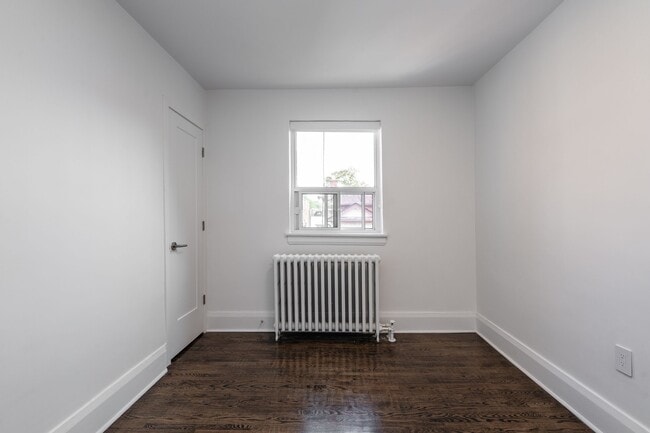 Building Photo - 118 Roncesvalles Ave