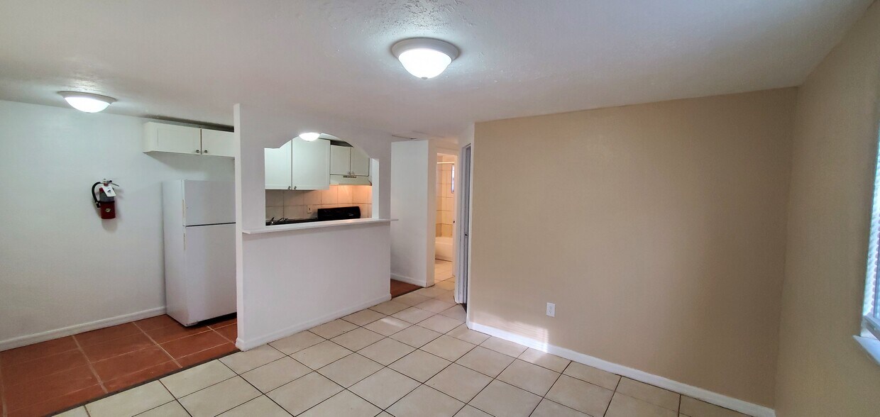 Foto principal - 9406 Grandfield Rd