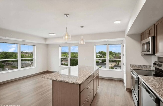 Building Photo - Ride Apartments