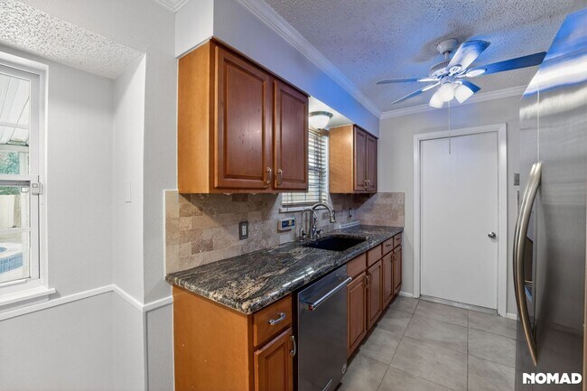 Building Photo - 5718 Charlie Chan Dr