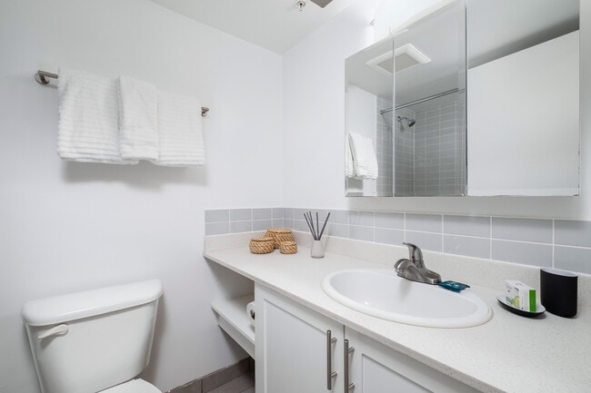 Building Photo - Somerset