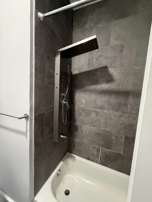 Foto del edificio - 6102 McCallum St