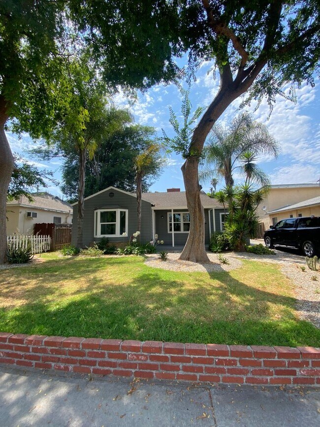 Foto del edificio - UNFURNISHED- 3B2B House in Toluca Lake/NoHo