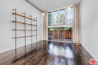 Foto del edificio - 4215 Glencoe Ave